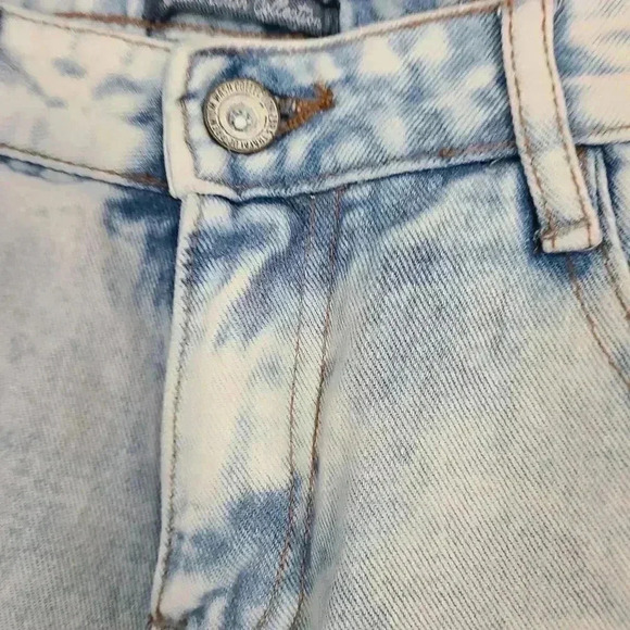 ZARA Jeans  - Picture 2 of 6